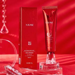 Lekki podkład z czerwonym żeń-szeniem i jaskółczym gniazdem