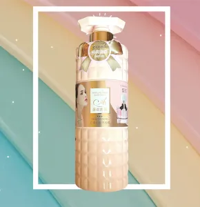 Płyn do kąpieli/Żel pod prysznic perfumowany o zapachu MON PARIS