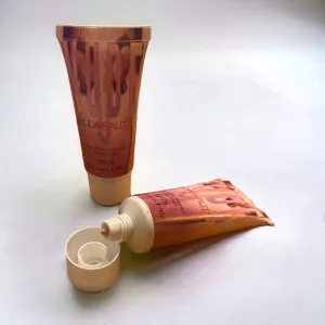 Korektor Huda Beauty nr 3 ciemniejszy